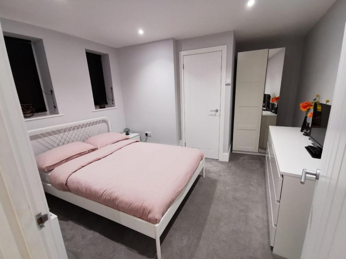 Apartamento 4 Sleeps And Travel Cot- Close To And Restaurants *