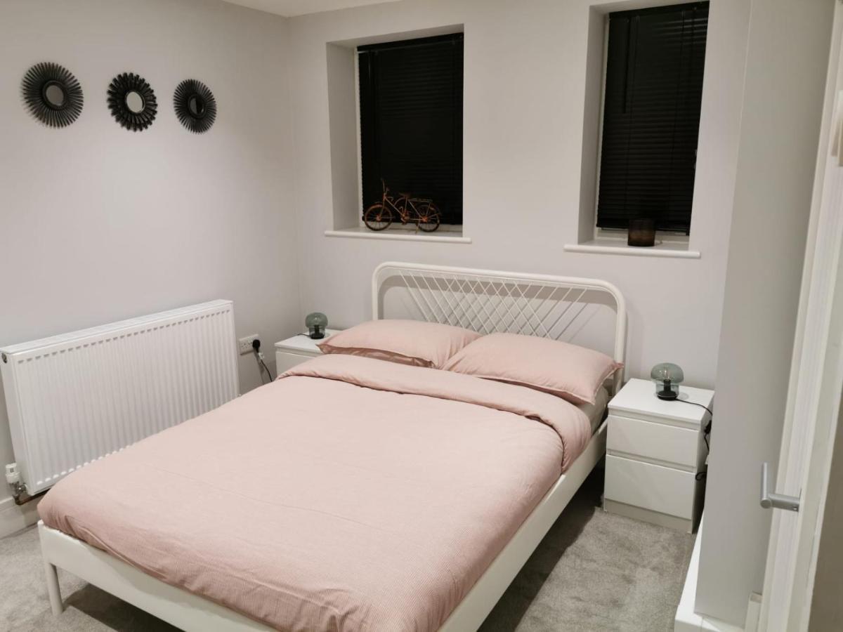 4 Sleeps And Travel Cot- Close To And Restaurants * Bournemouth